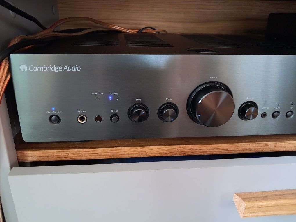 Cambrige Audio Azur 650A stan gabinetowy