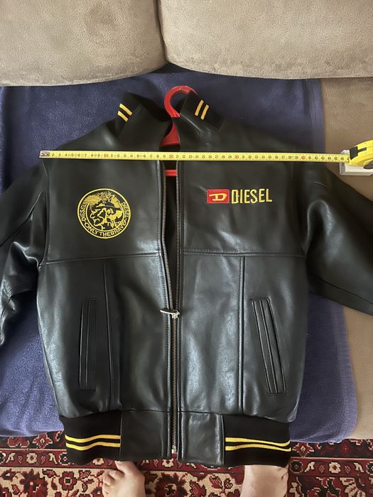 Продам кожанную куртку демисезонную,