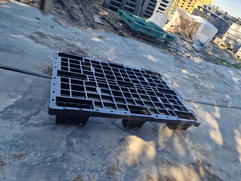 Palety plastikowe mocne 120x80