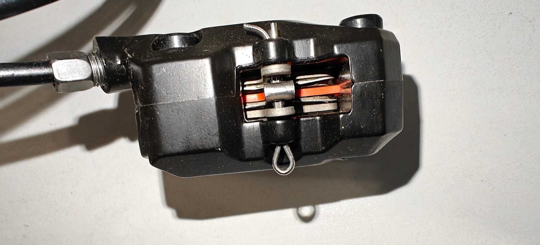 Hamulec tarczowy Shimano BL-MT201/BR-UR300 tylny