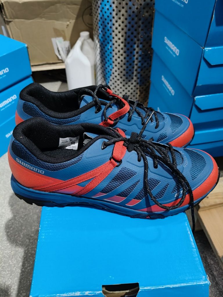Buty Rowerowe Shimano SH-ET500 czerwone r.42