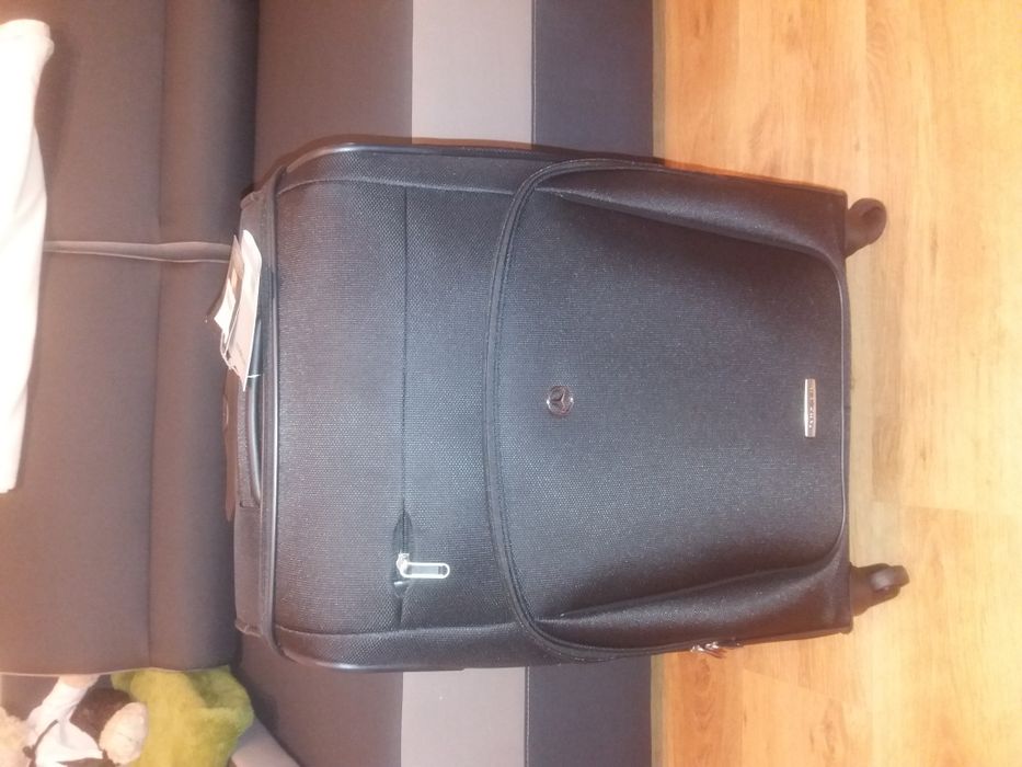 Walizka podróżna Mercedes