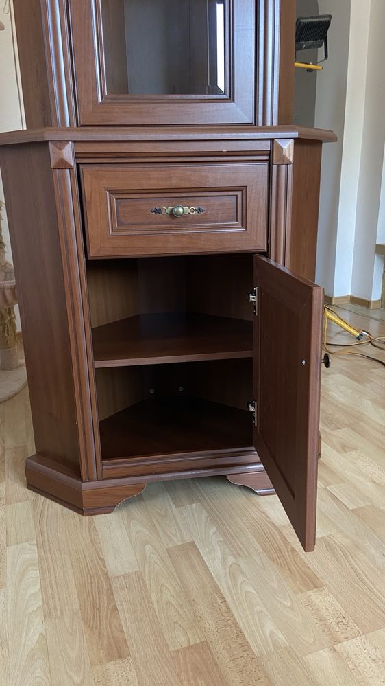 Narożna szafka witryna kredens salon
