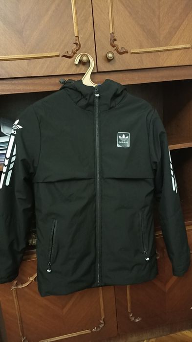 Продам куртку на підлітка 42-44 розмір