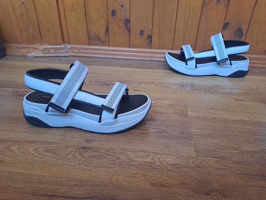 АКЦІЯ. Рр 39 VAGABOND фірмові шкіряні босоніжки сандалі на платформі