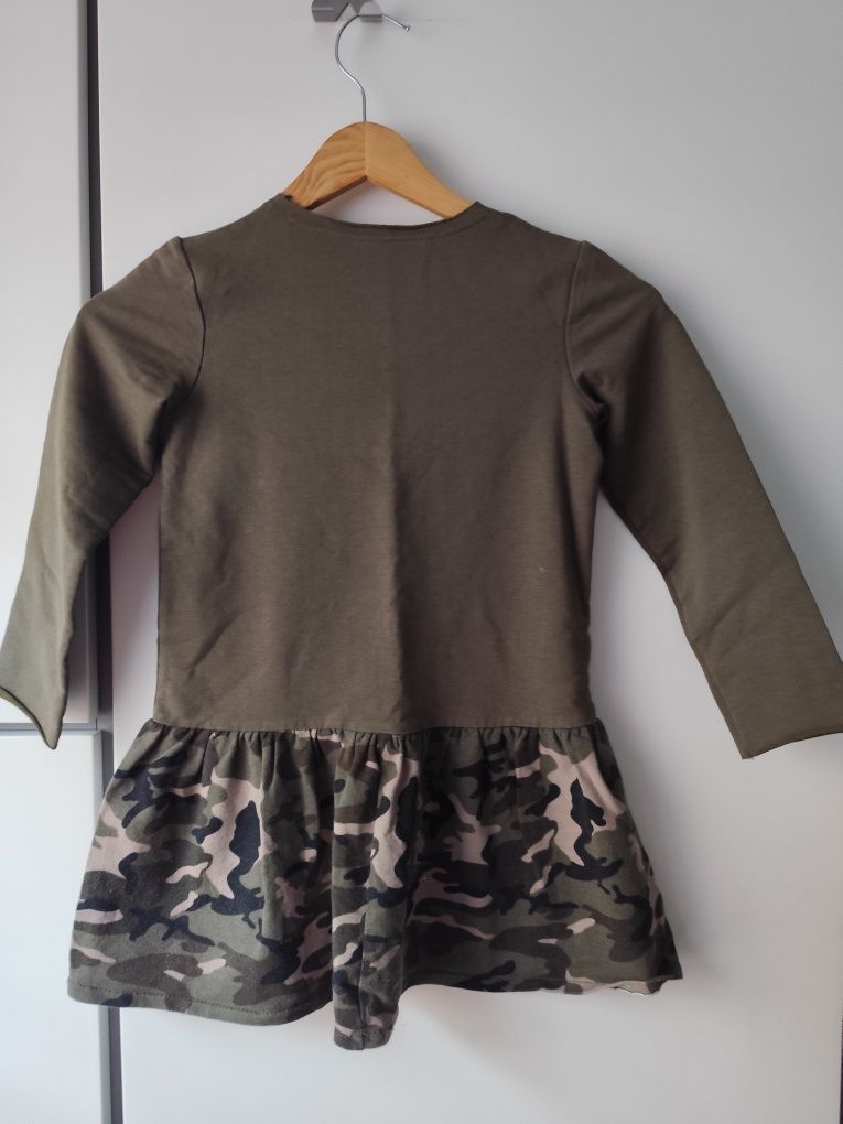 Sukienka dla dziewczynki moro styl militarny r. 110/116