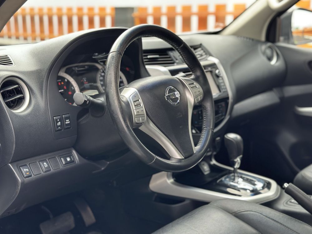 NISSAN NAVARA 2.3 dci Automatica