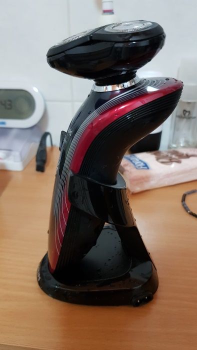 Maquina barbear Philips, como nova