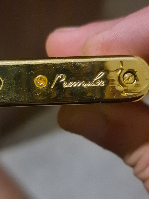 Vendo 3 isqueiros e coisa de Jesus