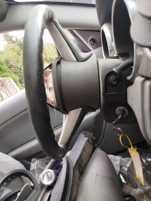 Mustang V 05-09r - kierownica kpl z guzikami