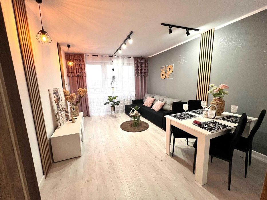 Retkinia.Winda od parteru.Po remoncie.Balkon.Widok na miasto