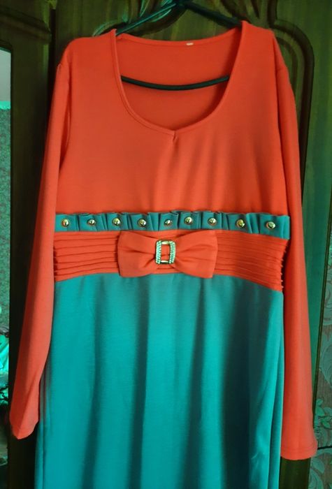 Продам сукню в гарному стані