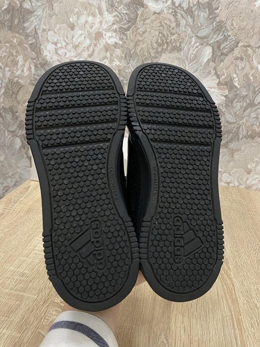 Adidas кросівки кроси кроссовки