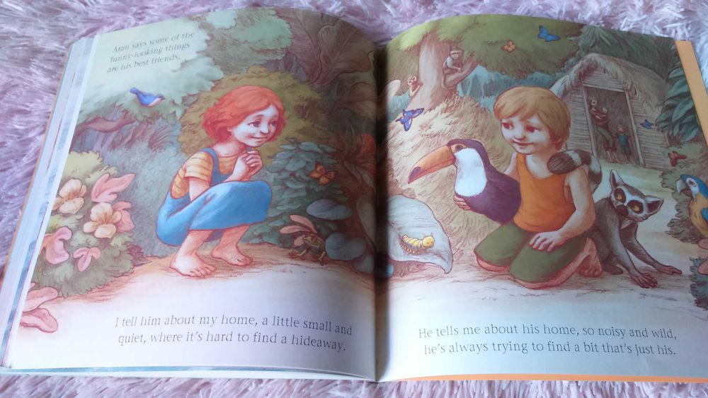 Книга для дітей англійською Nara and the ISLAND