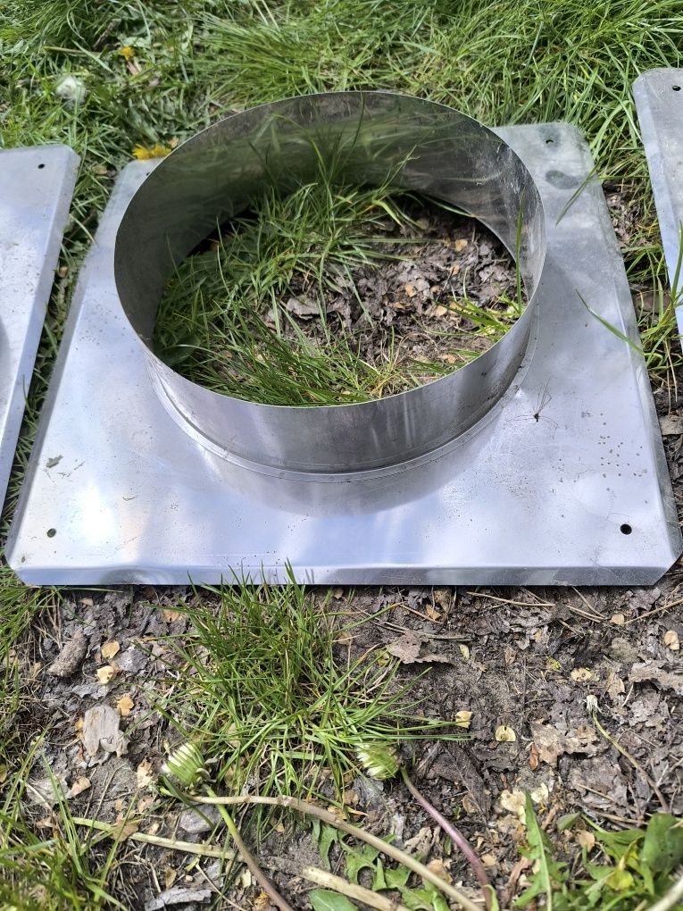 Króciec kołnierz 250mm z blachą kwadratową  3 szt