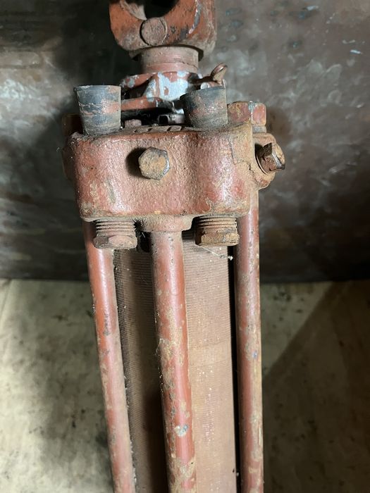 Продам гидроцилиндр