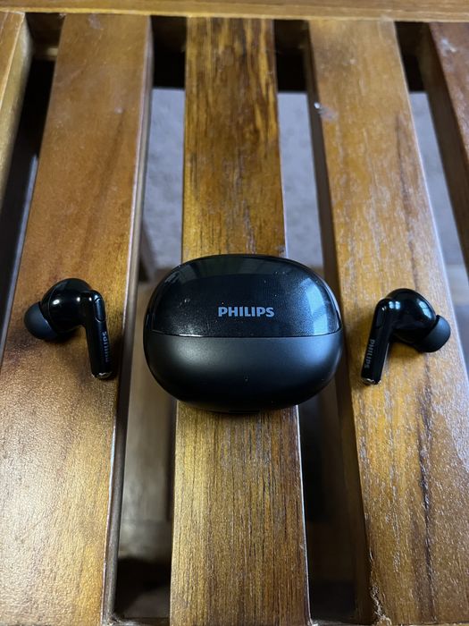 Продам беспроводные оригинальные наушники Philips