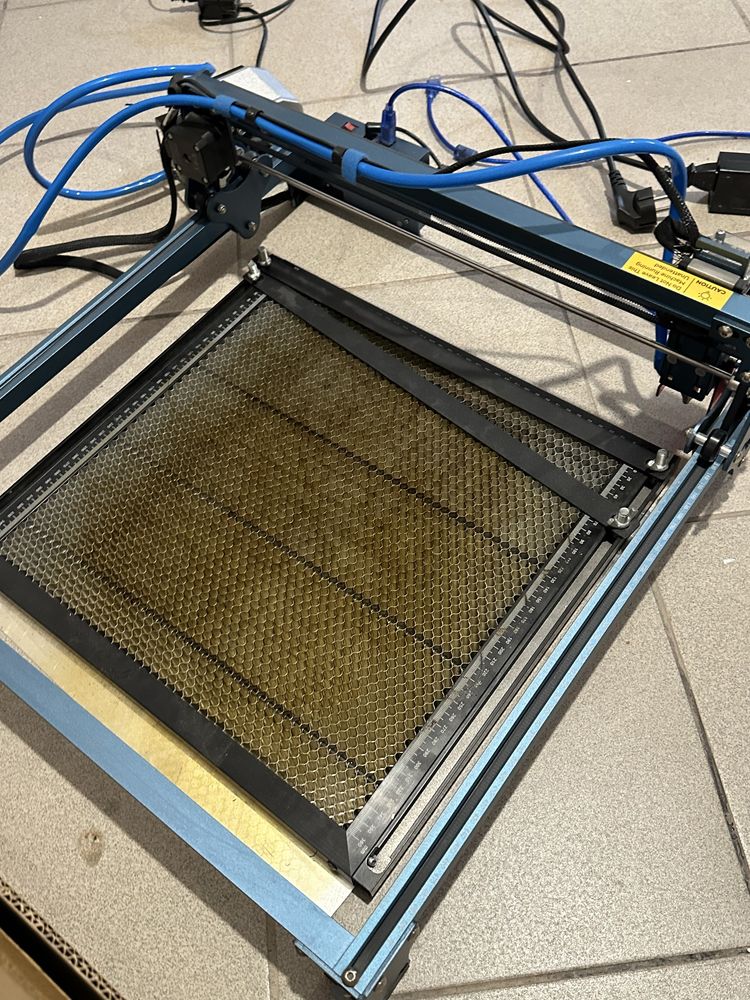 Laser CNC Sculpfun S10, pompa powietrza, podkladka do cięcia, zestaw