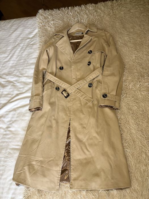 Бежевий тренч пальто плащ