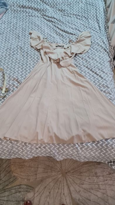 Ніжне, грайливе плаття