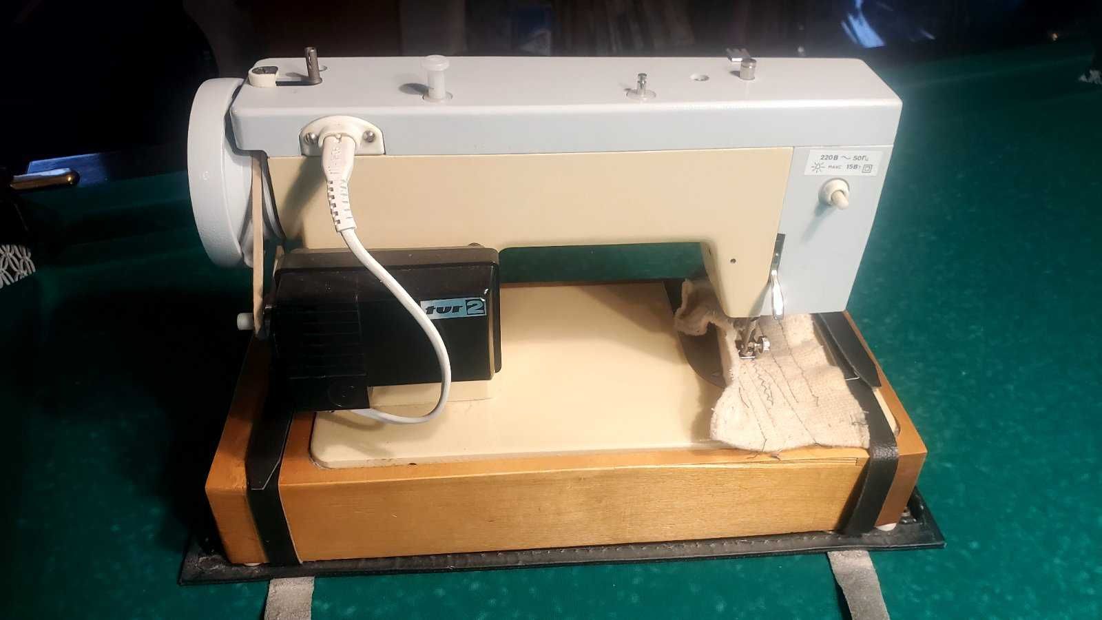 Швейная машинка Чайка 134, електропривод