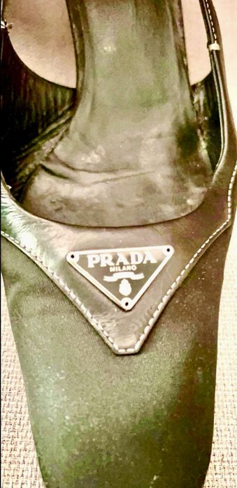 Sandálias pretas Prada