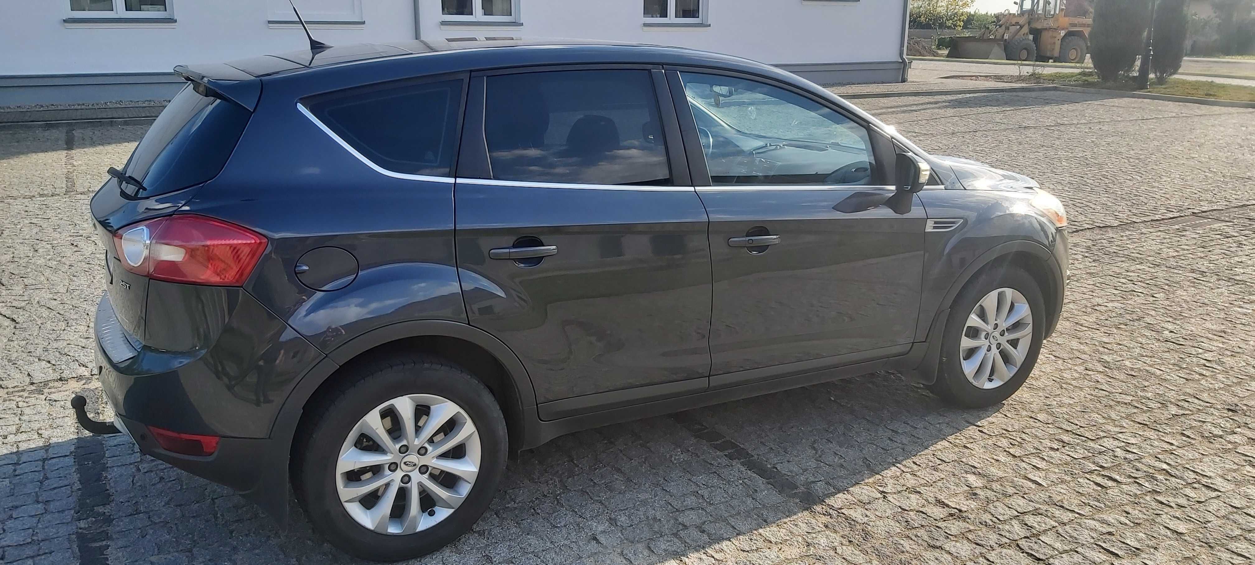 Ford Kuga 2.5T 4x4 Titanium LPG