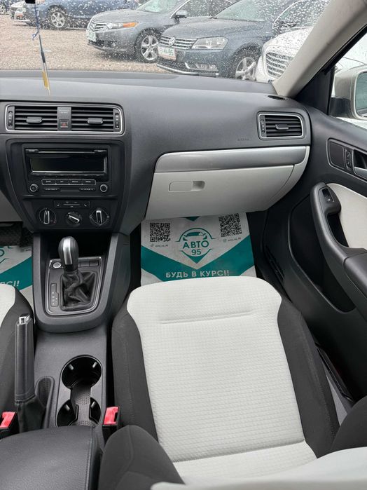 Продам Volkswagen Jetta 2014 рік можлива розстрочка,кредит,обмін!