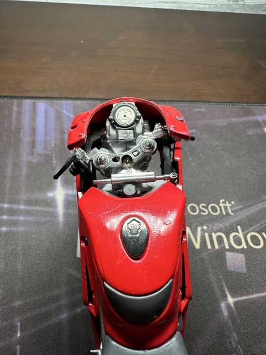 Мотоцикли 1:12 під рестааврацію