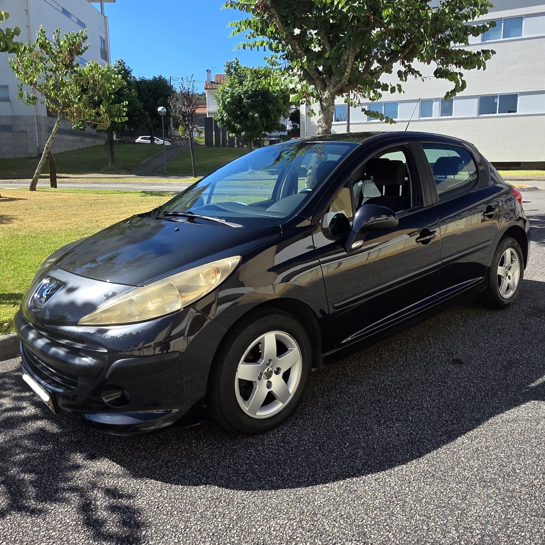 Peugeot 207 - ano 2006