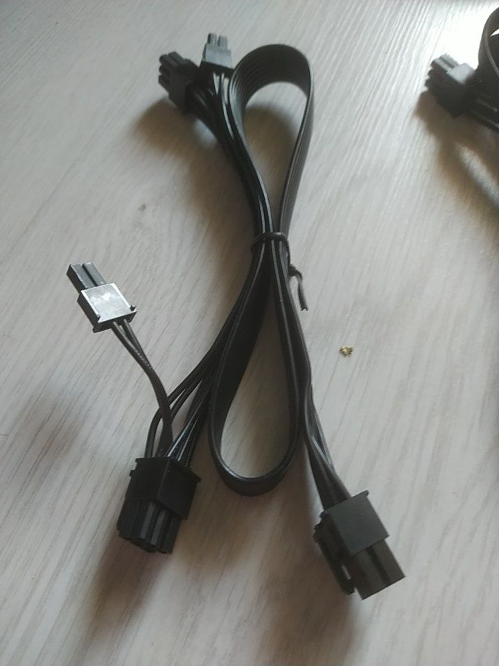 Кабель модульный для блока питания 8pin-3 sata