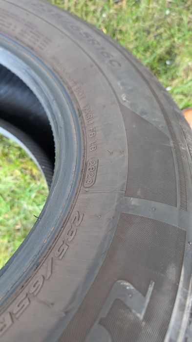 Opony zimowe Laufenn i Fit Van 235/65 R16 DOT 2023.