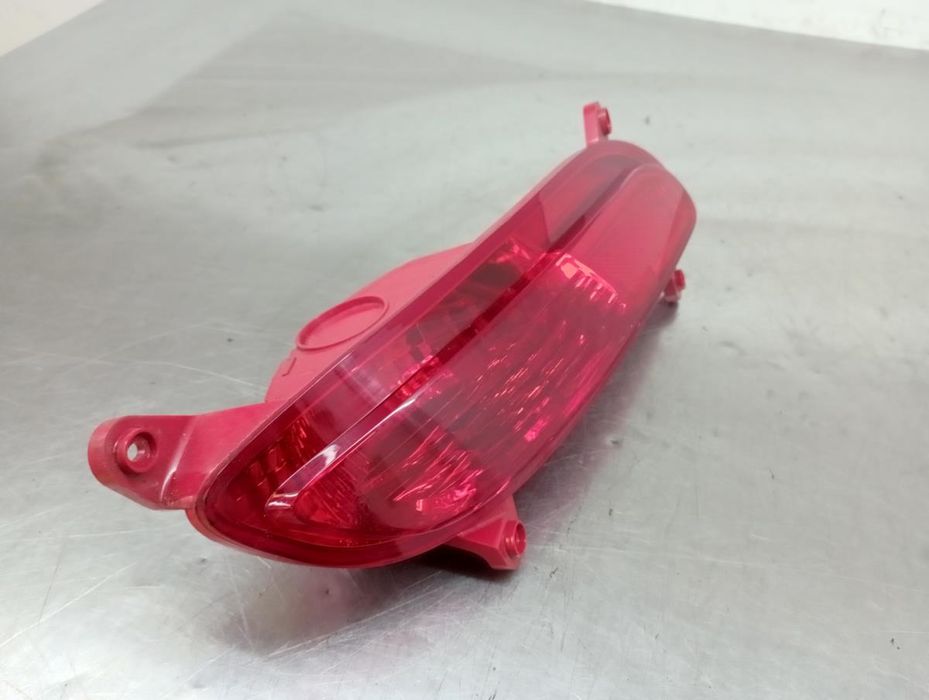 Farolim nevoeiro trás direito KIA Rio III Van (UB)