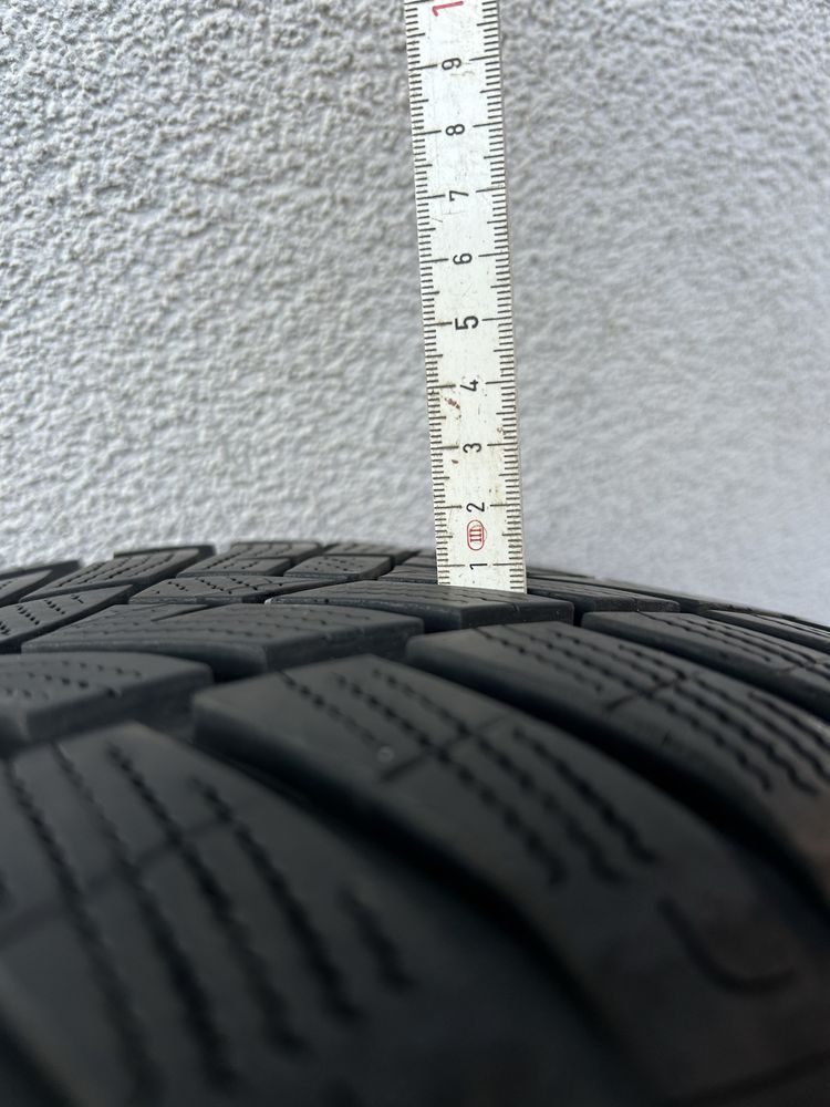 Komplet kół zimowych Goodyear 235/45 R19 99V z felgami Proline