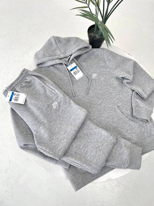 Костюм Nike на мікрофлісі Осінь 
- вышивка спереди
- на микрофлис