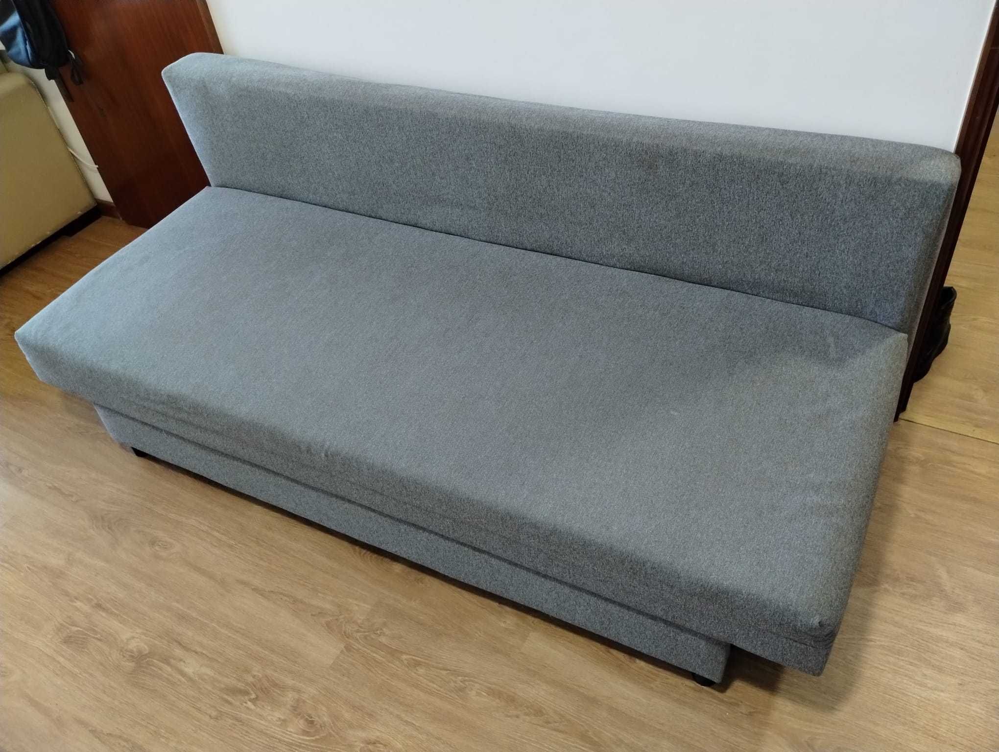 Sofá-cama em boas condições