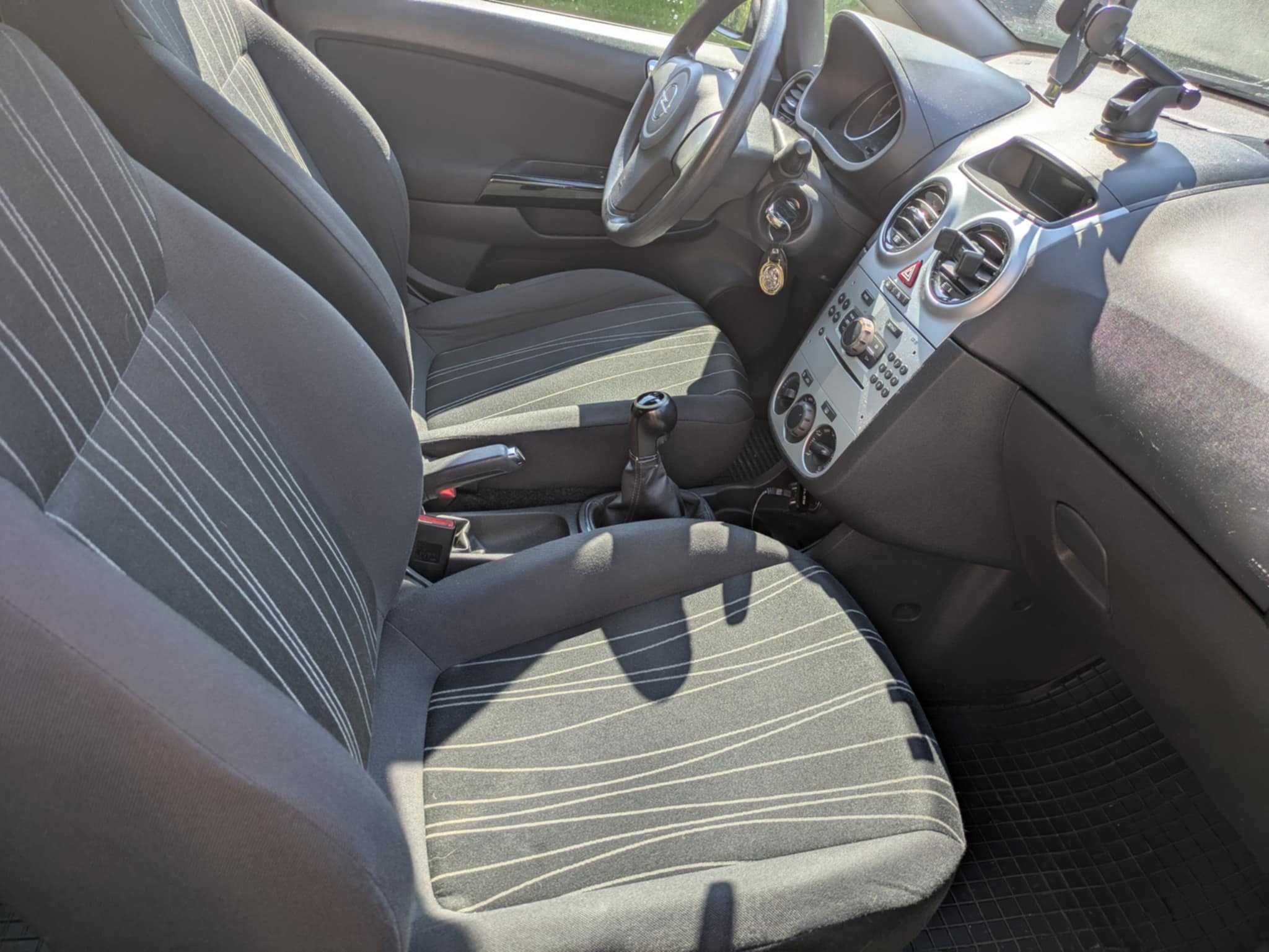 Auto Opel Corsa D