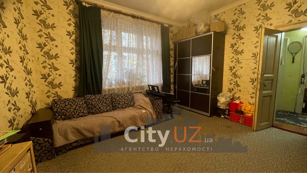 Продається квартира - напівособняк