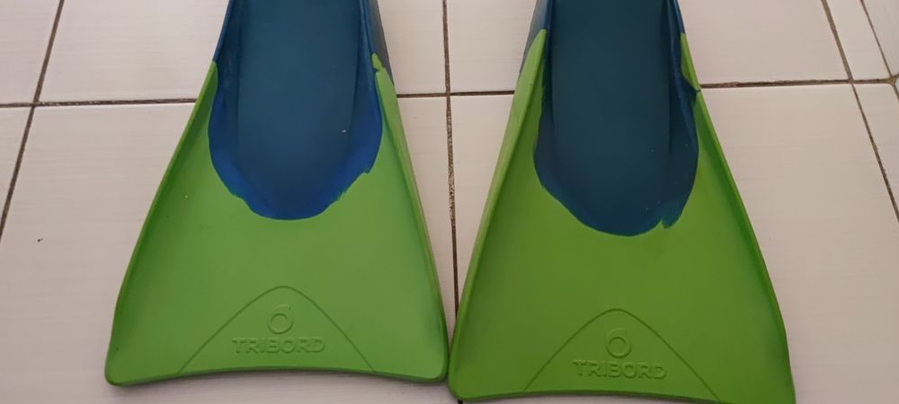 Prancha de bodyboard Sniper MOX +  saco de pranchas RIP + pés pato Tri
