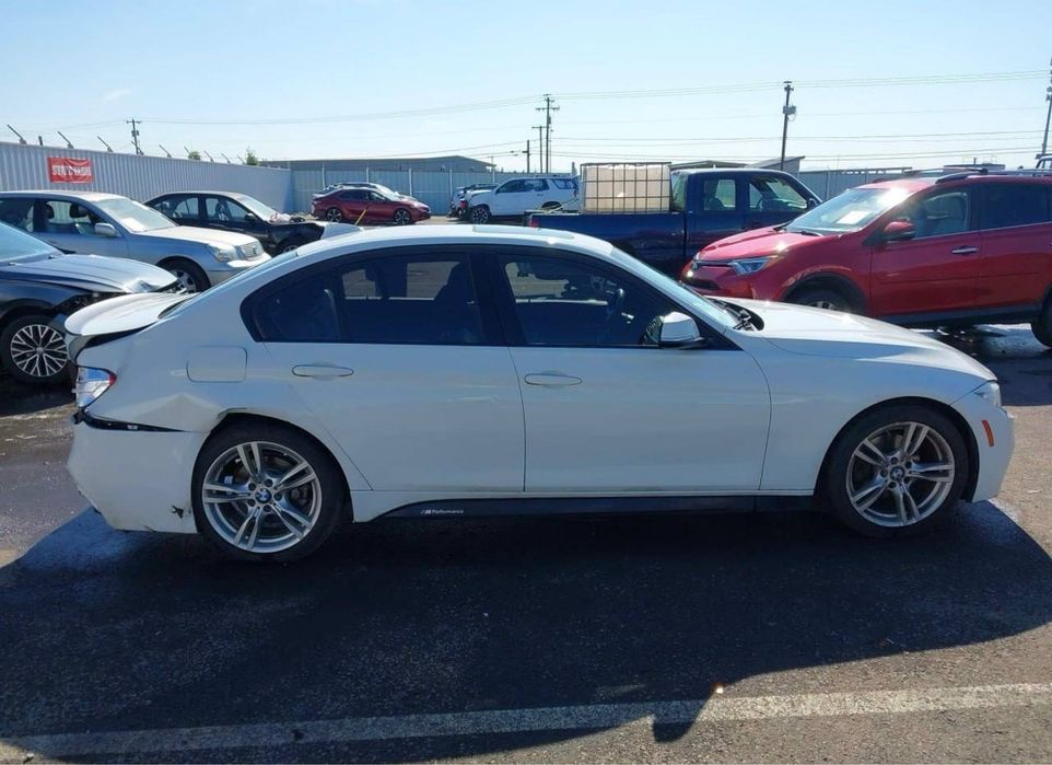 BMW 328d F30 2.0 дизель в дорозі