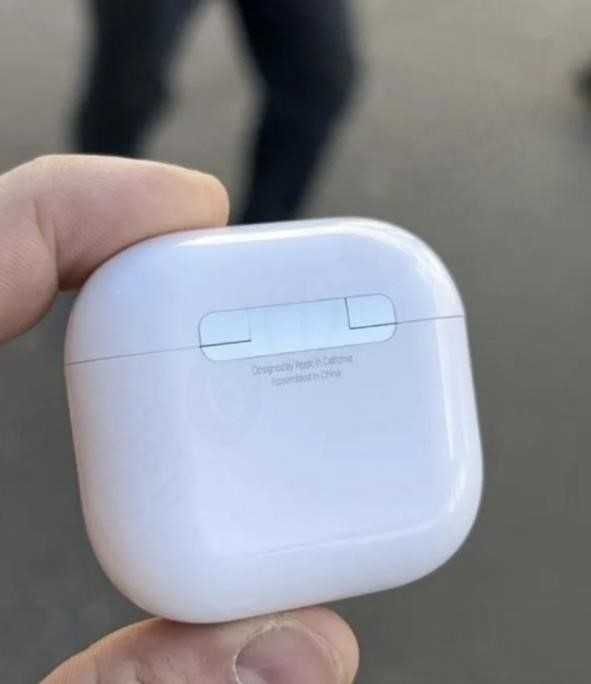 Навушники Нового покоління Airpods 4