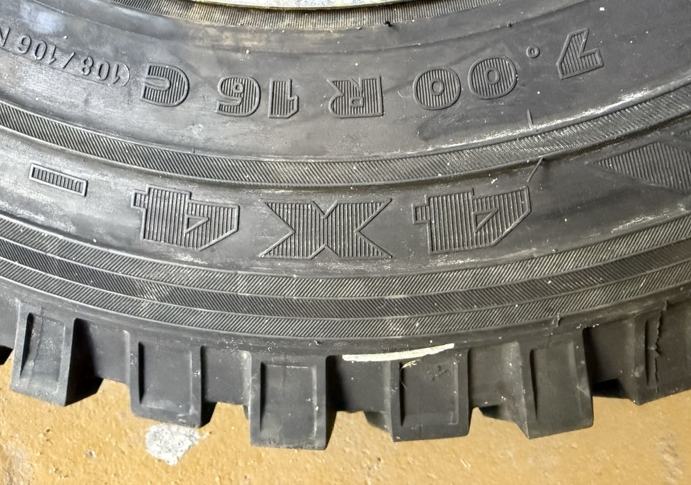 Pneus Michelin O/R 7.00 R16