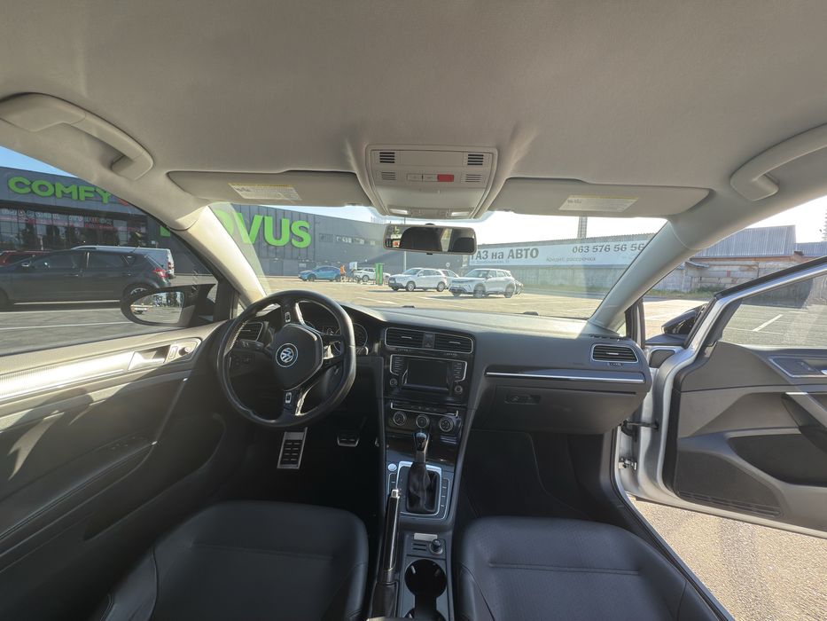Volkswagen Golf VII 2.0 tdi 2015