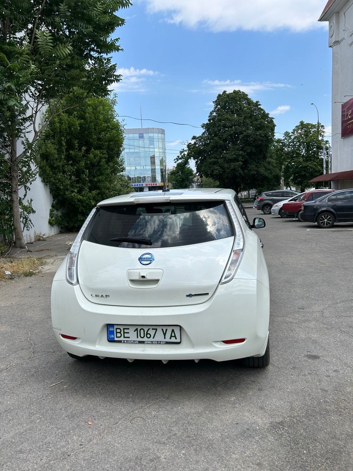 Продам Nissan Leaf 24