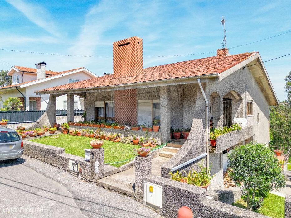 Moradia T4 para venda