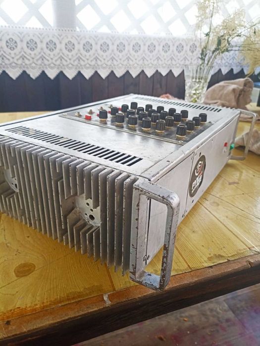 Продам підсилювач