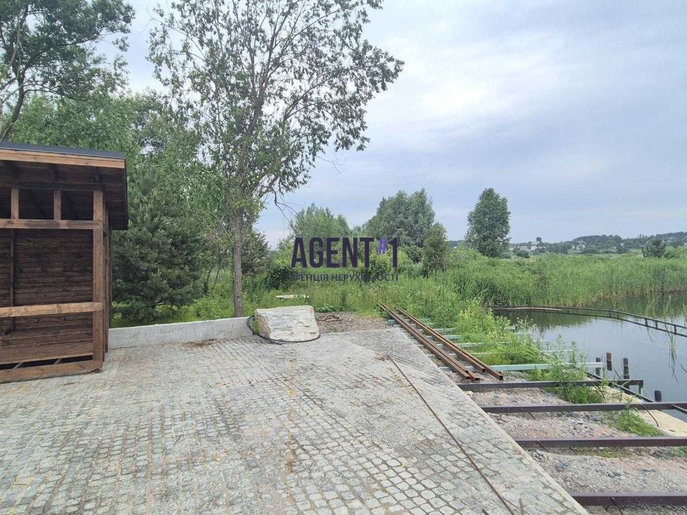 Продаж будинку у мальовничому с.Лісне Генеральські озера.