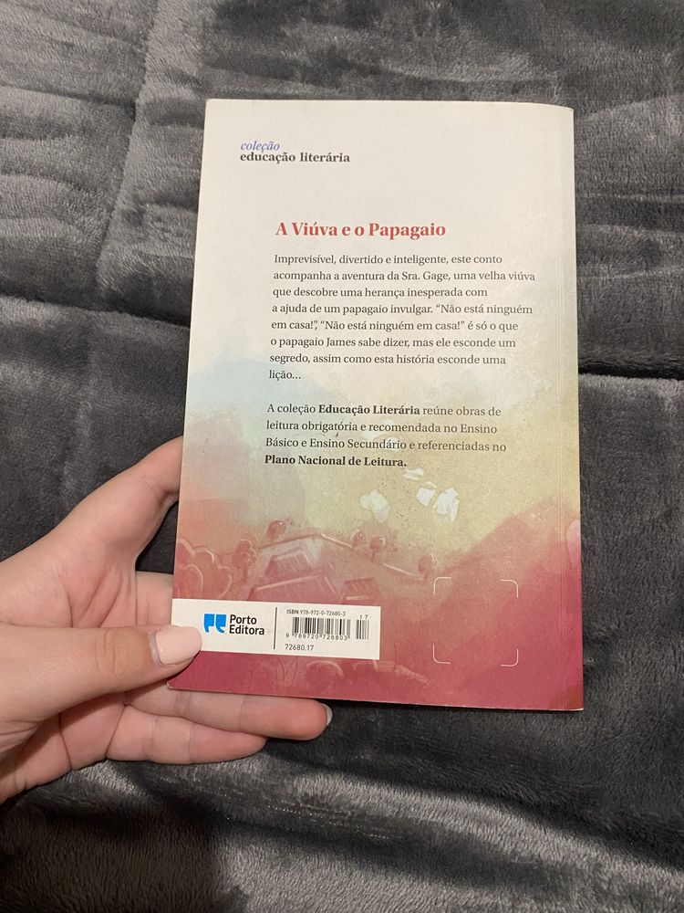 livro a Viúva e o papagaio