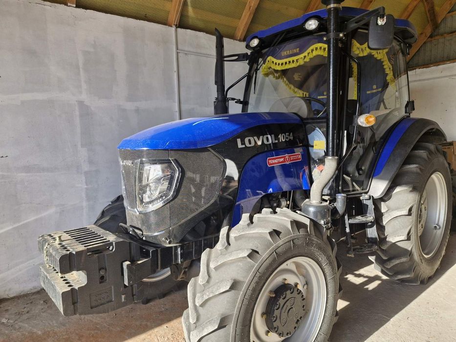 Трактор  LOVOL 1054
