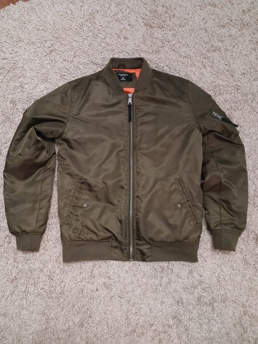 Бомбер зелений ноунейм